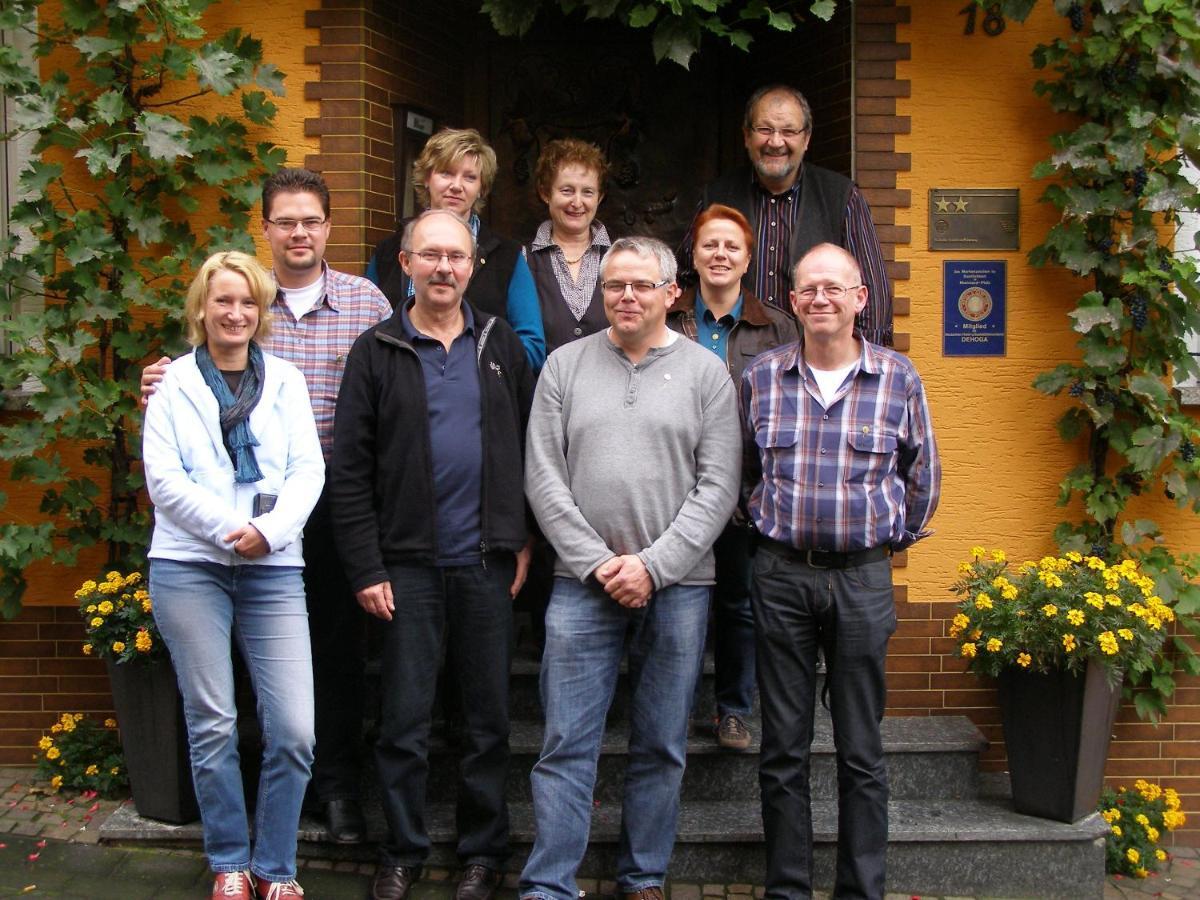 Weinstube Pension Moselbluemchen Zeltingen-Rachtig Exterior foto